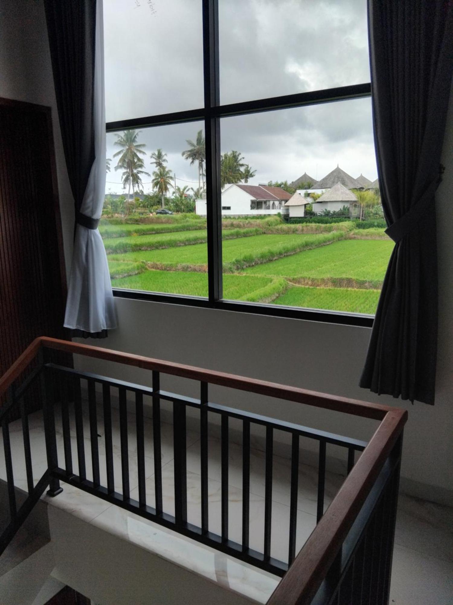 Sujiwa Ubud Hotel & Villa Екстериор снимка