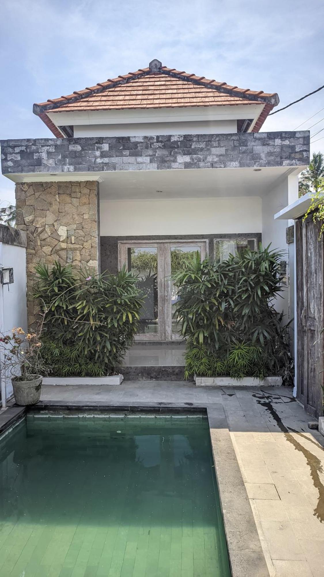 Sujiwa Ubud Hotel & Villa Екстериор снимка