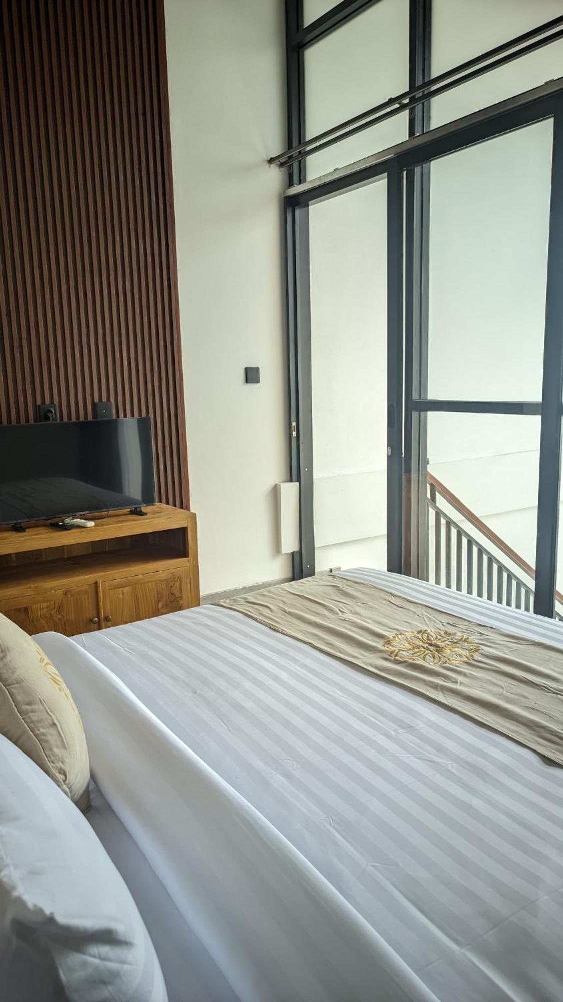 Sujiwa Ubud Hotel & Villa Екстериор снимка