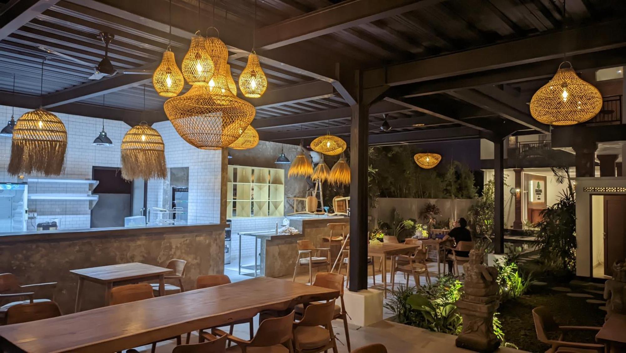 Sujiwa Ubud Hotel & Villa Екстериор снимка