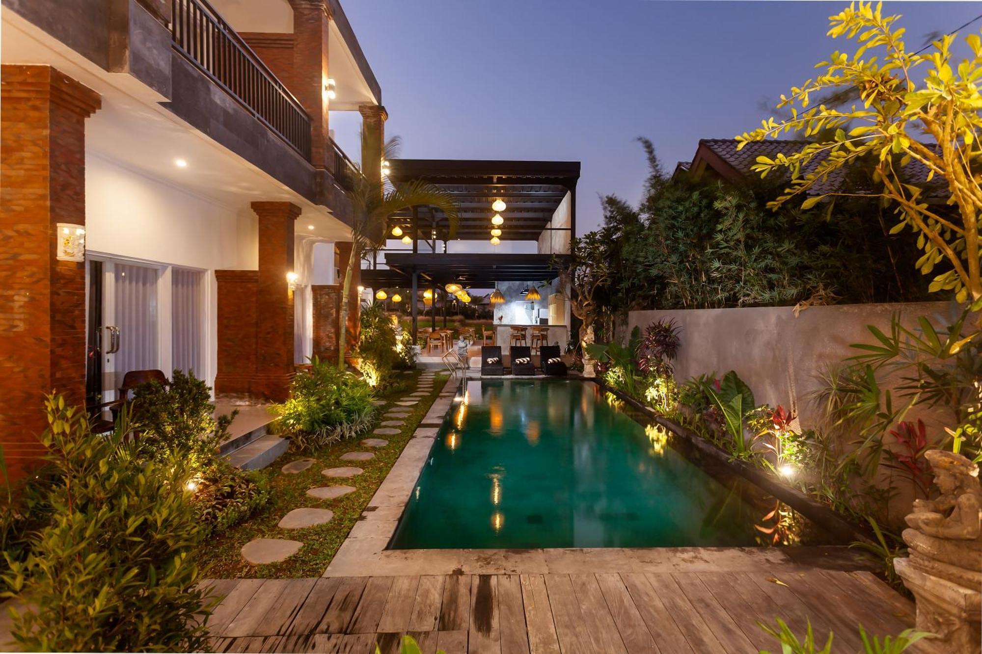 Sujiwa Ubud Hotel & Villa Екстериор снимка